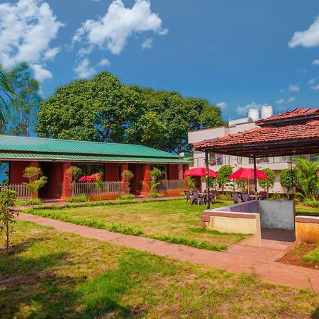 The Oak Woods Hotel Mahābaleshwar Екстериор снимка