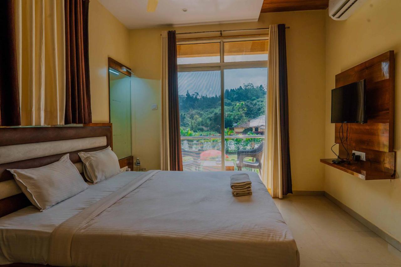 The Oak Woods Hotel Mahābaleshwar Екстериор снимка