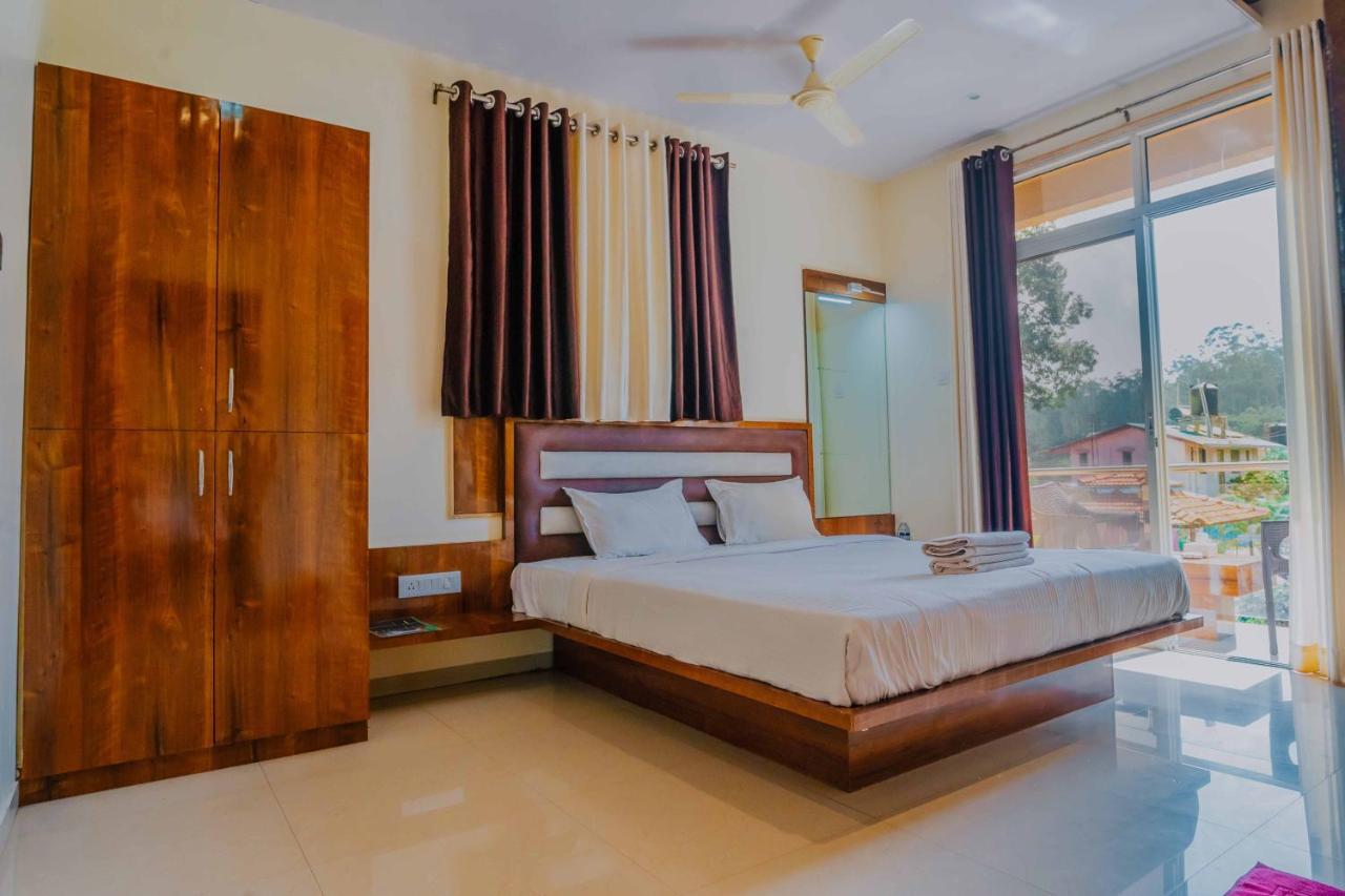 The Oak Woods Hotel Mahābaleshwar Екстериор снимка