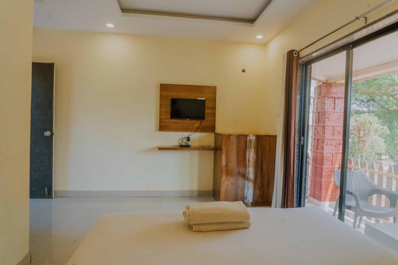 The Oak Woods Hotel Mahābaleshwar Екстериор снимка