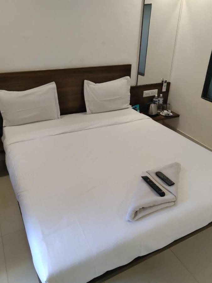 The Oak Woods Hotel Mahābaleshwar Екстериор снимка